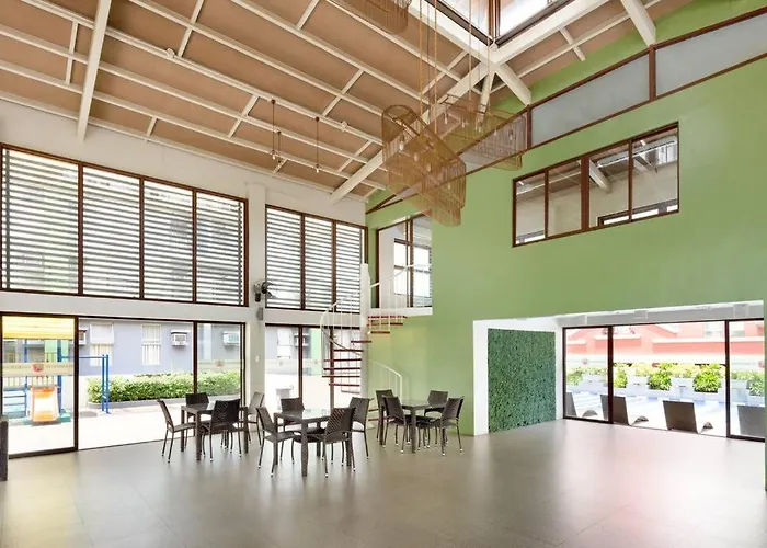 Cozy 2br W/ Free Pool Access And Free Parking N224 Manila